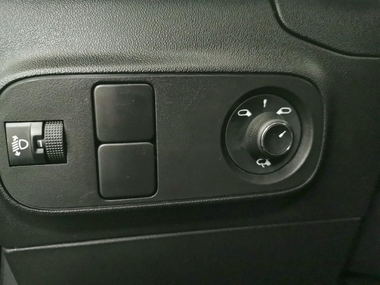 Citroën C3 puretech 110 s&s eat6 shine — photo 27