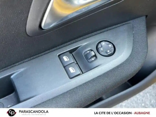 Peugeot 208 1.2 puretech 75ch s&amp;s active business — photo 13