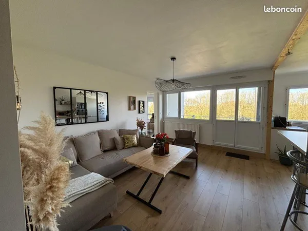 T2 lumineux de 54 m² avec balcon, parking et vue dégagée