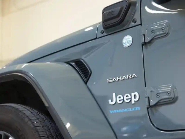 Jeep Wrangler unlimited 2.0 t 380ch 4xe sahara command trac — photo 11