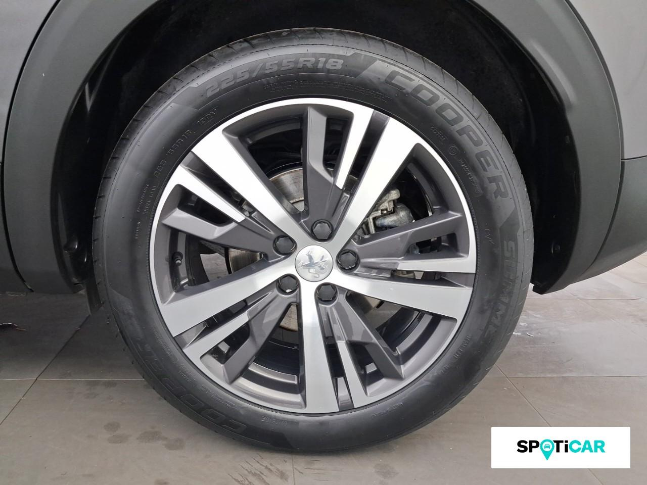 Peugeot 3008 hybrid 225ch roadtrip e-eat8 — photo 11