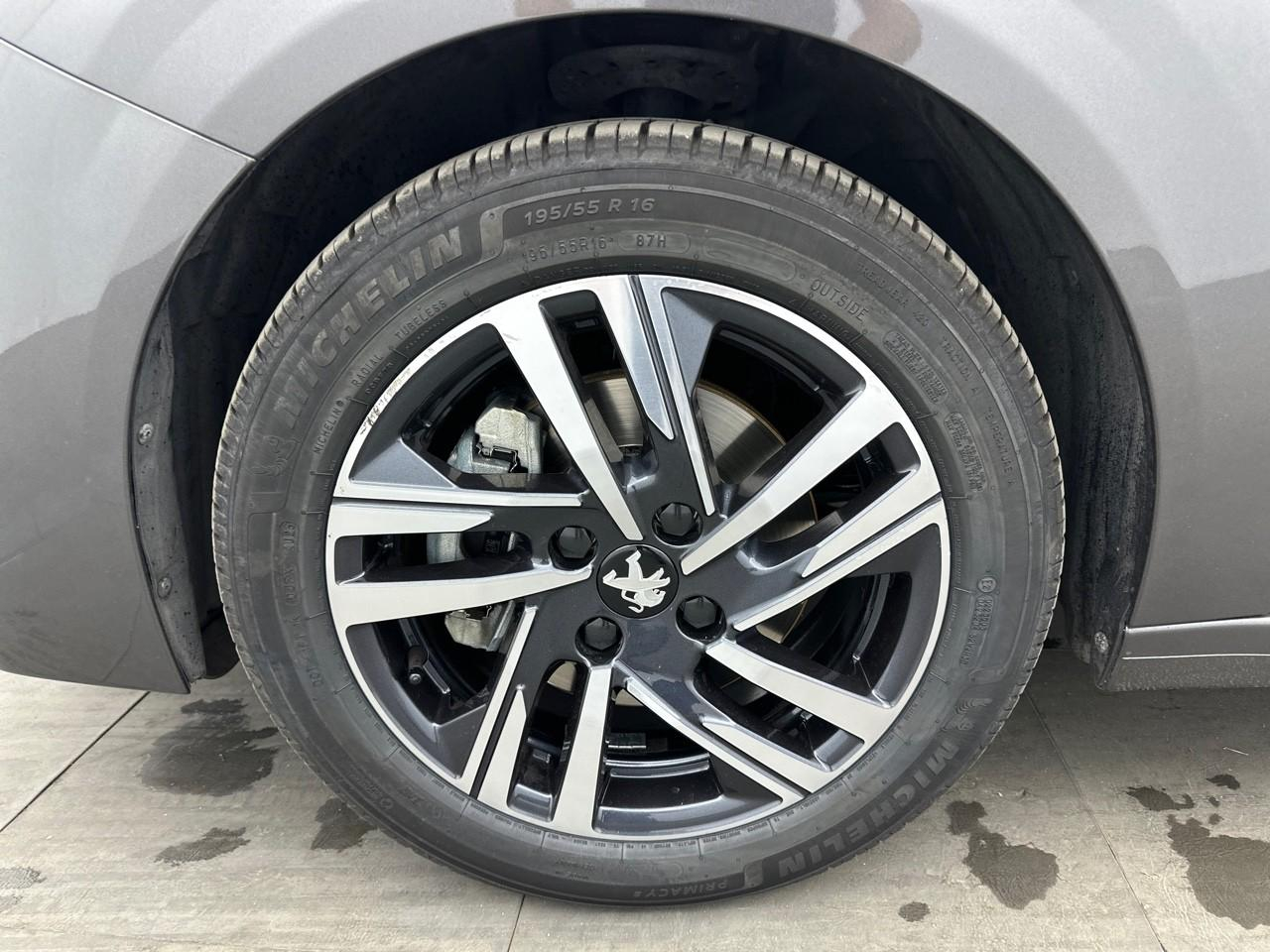 Peugeot 208 puretech 100 s&s bvm6 allure — photo 14