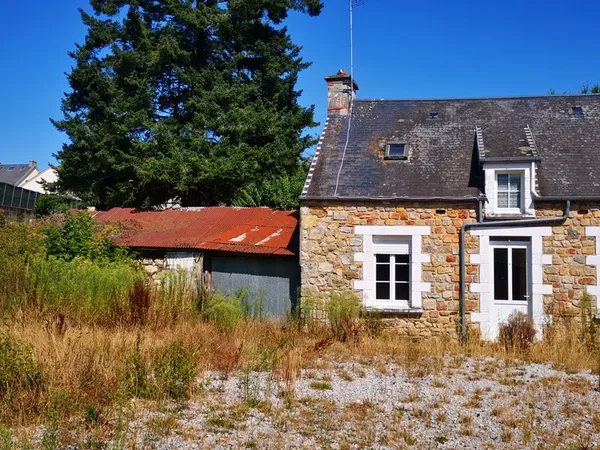 Maison dans bourg de Sottevast