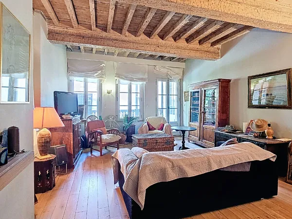 Vends appartement de caractère