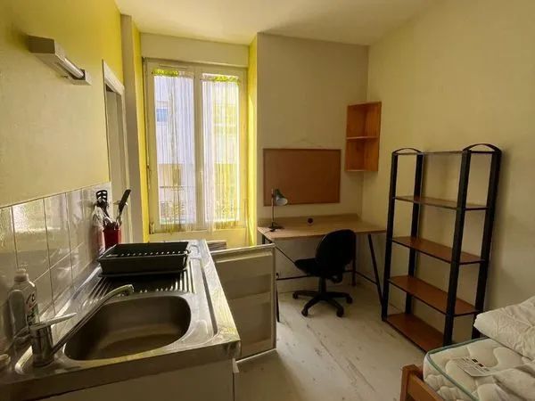 Studio 1 pièce 14 m²