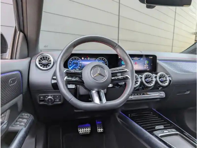 Mercedes Eqa 250+ — photo 32