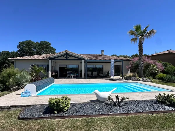 Maison T5 - 162m2 - A 5 min L'Isle Jourdain