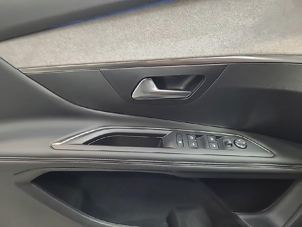 Peugeot 3008 puretech 130ch s&s eat8 gt — photo 29