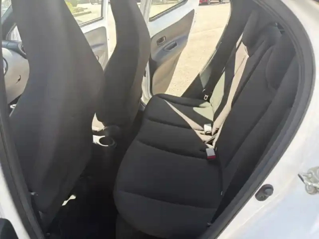 Toyota Aygo 1.0 vvt-i 72 dynamic — photo 13