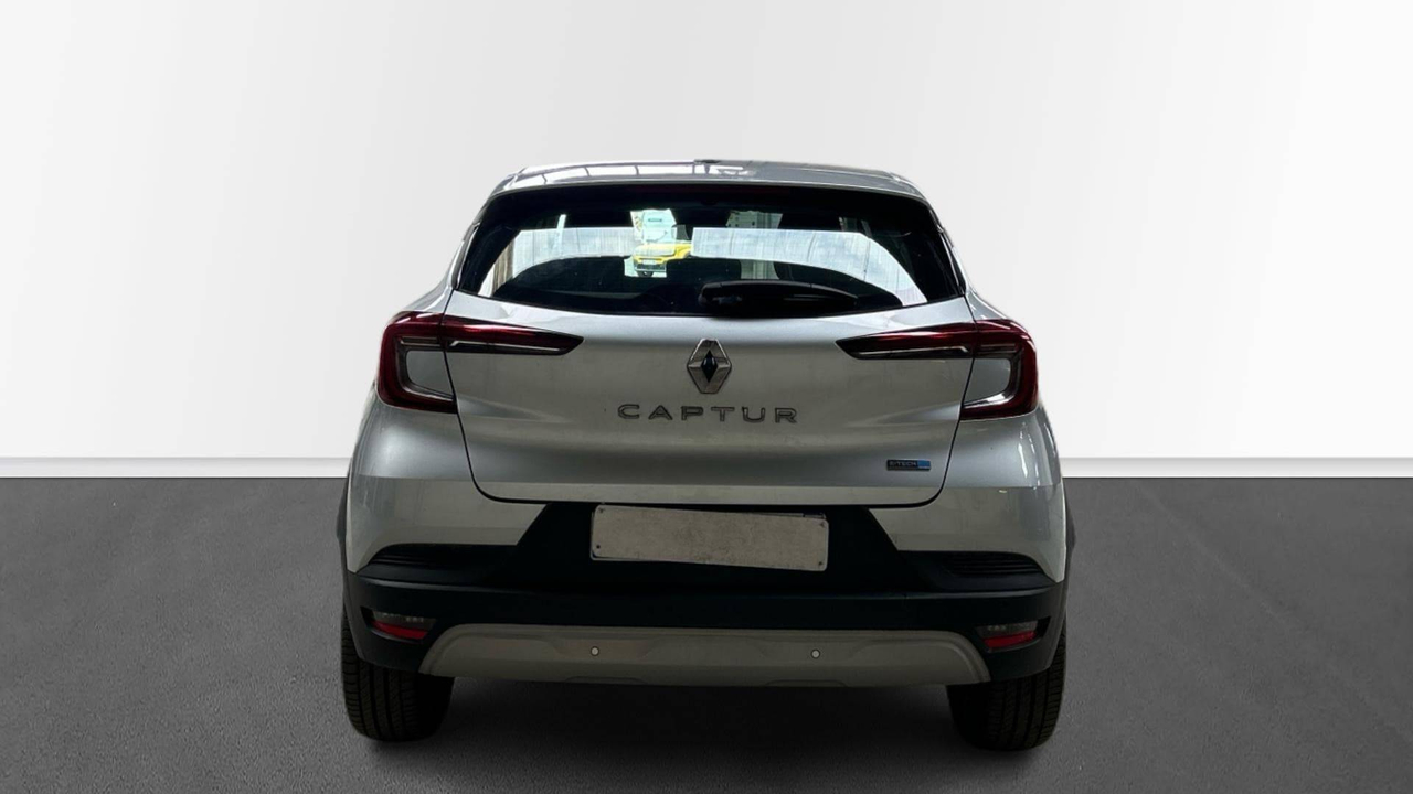 Renault Captur E-Tech 145 - 21 — photo 4