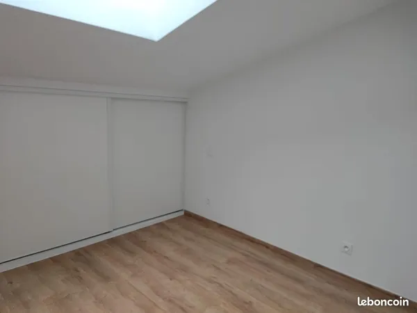 Appartement entièrement rénové - 3e étage - Coeur de Bergerac