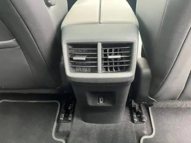 Citroën C5 Aircross bluehdi 130 s&amp;s eat8 — photo 18