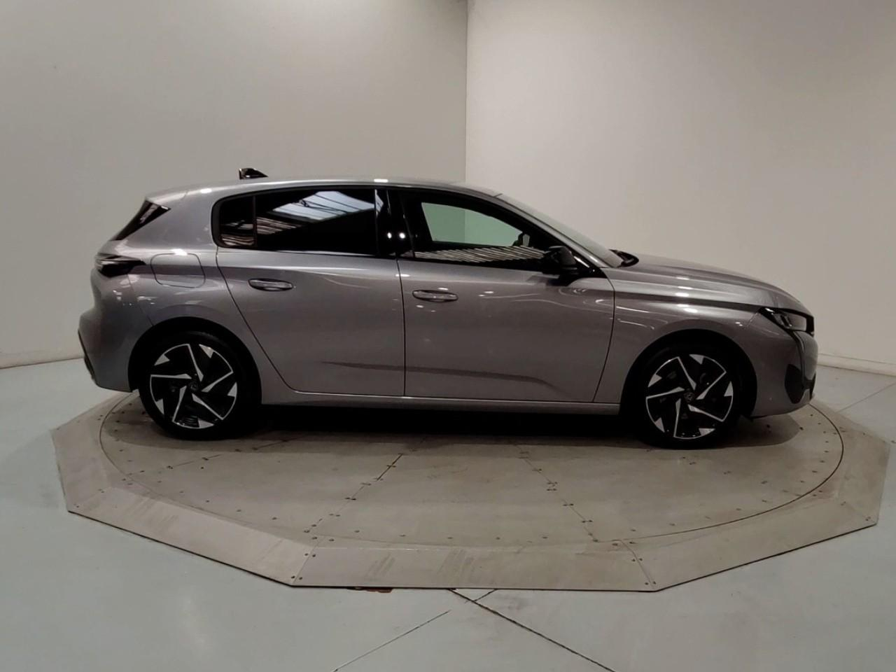 Peugeot 308 hybrid 145 e-dcs6 allure — photo 6