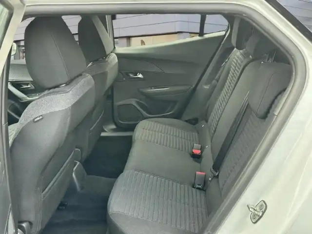 Peugeot 2008 puretech 100 s&amp;s bvm6 active pack — photo 23