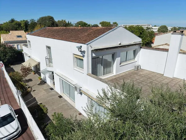 Duplex 7 pièces 263 m²