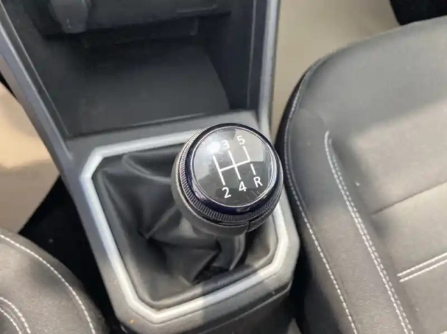 Dacia Sandero 1.0 tce 90ch journey — photo 38