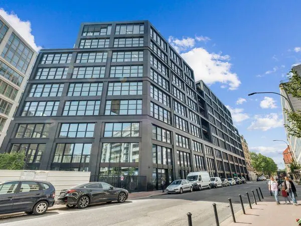 Bureau 6425 m²