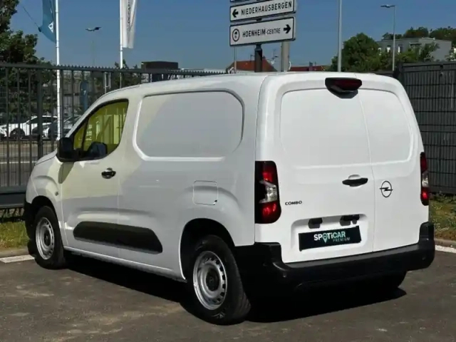 Opel Combo cargo m 650kg bluehdi 100ch s&amp;s pack premium connect — photo 22