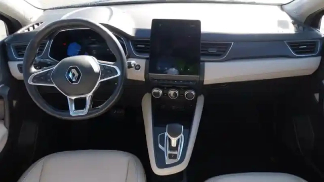 Renault Captur e-tech plug-in 160 — photo 12