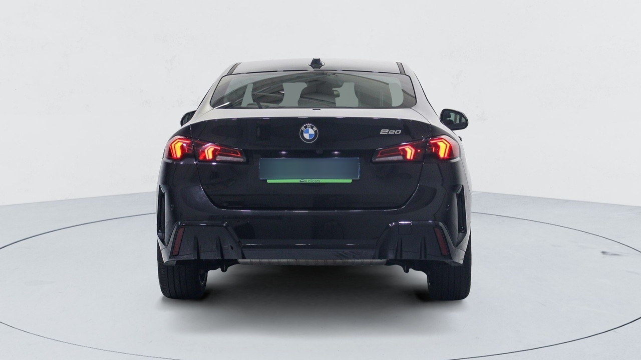 BMW Série 2 — photo 4