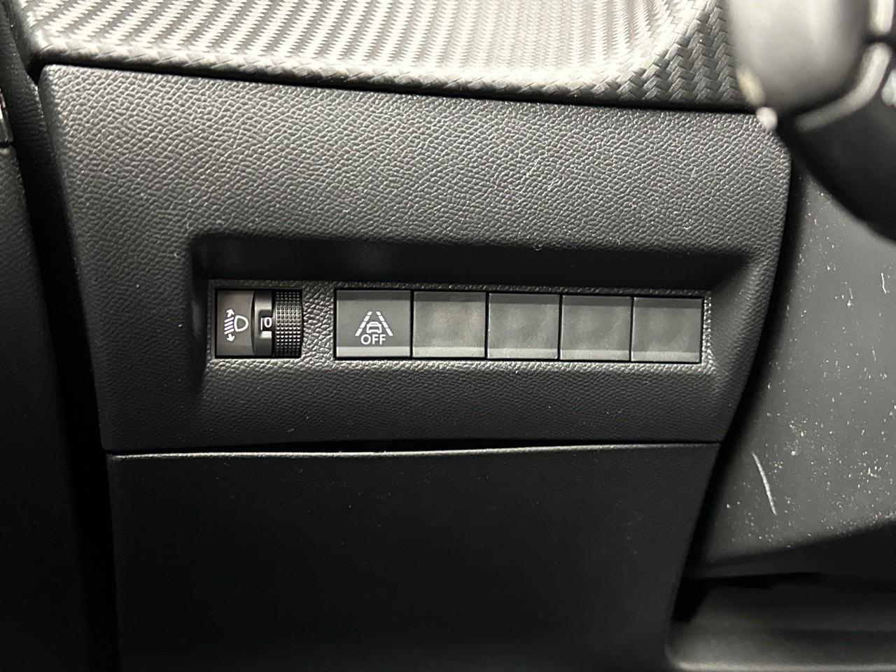 Peugeot 208 puretech 100 s&s eat8 active pack — photo 16