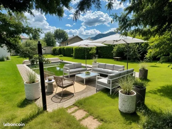 Villa 9 pièces 247 m²