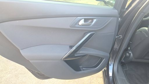 Peugeot 508 1.6 BlueHDi 120 EAT6 - Allure – 2018 – 42215 km – Diesel – Boîte Automatique — photo 25