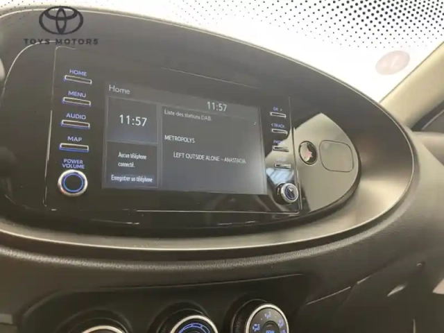 Toyota Aygo 1.0 s-cvt 72 dynamic — photo 12