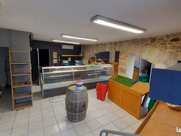 Commerce 65 m²