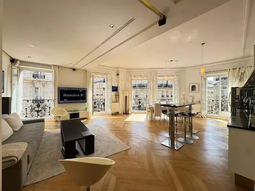 Appartement 5 pièces 130 m²
