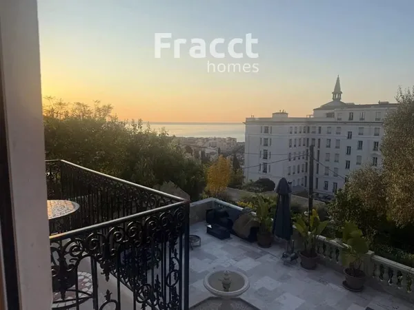 Villa de charme avec vue mer à Menton