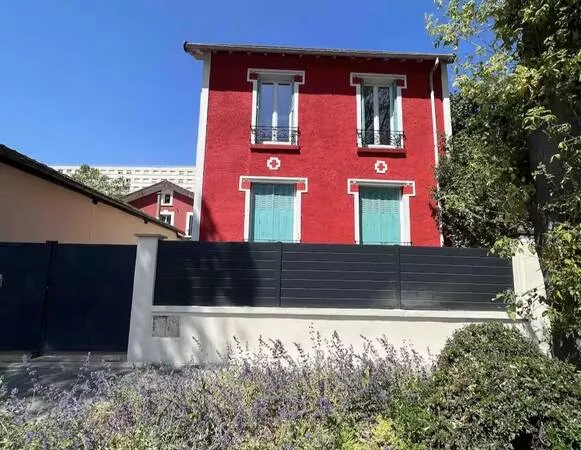 Maison 14 pièces 230 m²