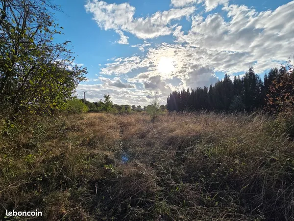 Terrain de loisirs 5 000 m2 avec arrivée d'eau
