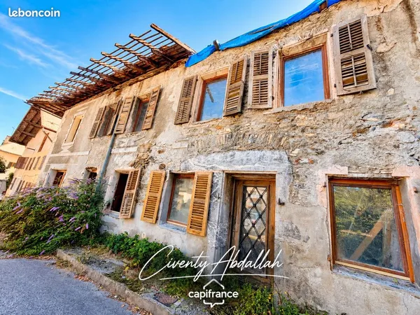 Maison 11 pièces 618 m²