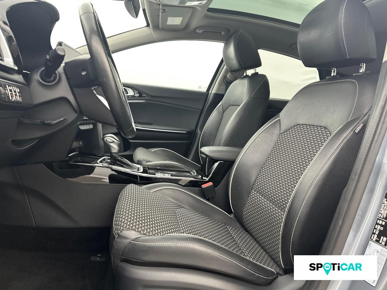 Kia Xceed 1.6 gdi 141ch phev lounge dct6 — photo 9