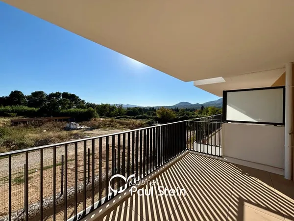 AUBAGNE COMMUNE DE ST PIERRE - TYPE 2 BALCON ET BOX