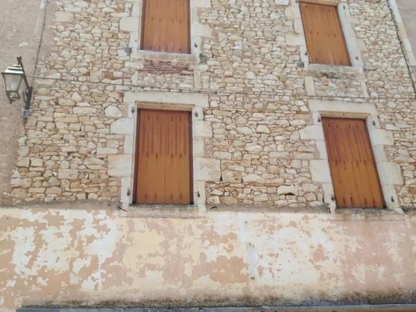 GRAND POTENTIEL ET BELLE OPPORTUNITE DE RENOVATION