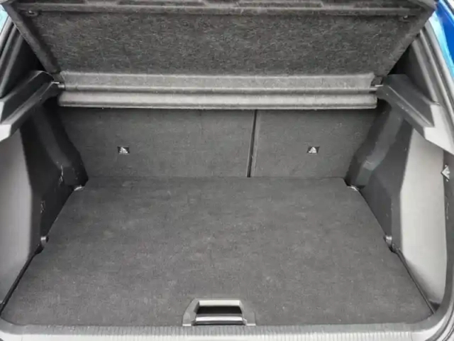 Peugeot 2008 1.2 puretech 130ch s&amp;s allure pack eat8 — photo 8