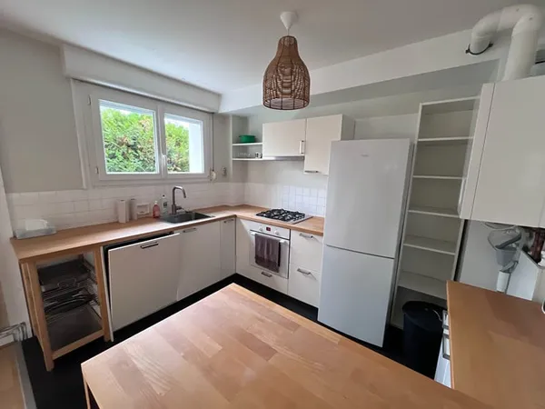 GRAND T2 BIS MEUBLE - SECTEUR ZOLA