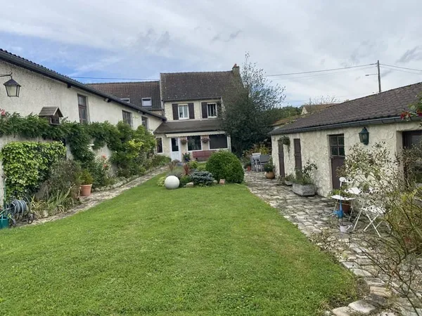 10 MN CHAMBLY - HAMEAU DE BORNEL