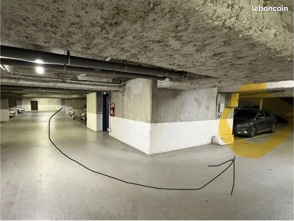 Location place de parking sous terrain sécurisé - stade de France