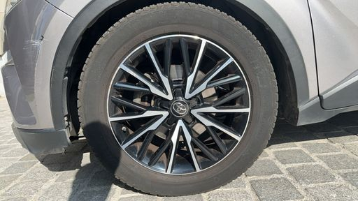 Toyota C-HR 1.8 VVT-i 122 Hybrid CVT - Dynamic – 2018 – 138107 km – Hybride essence – Boîte Automatique — photo 8
