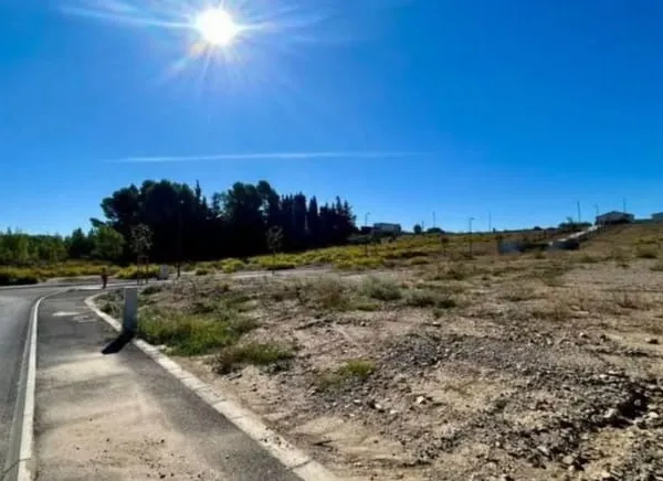 Terrain 500 m²