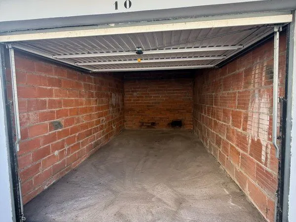 Garage à louer