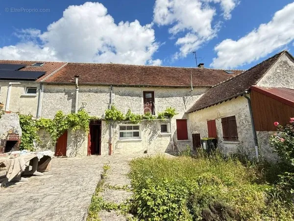 Dagny, secteur jouy le chatel, maison à renover