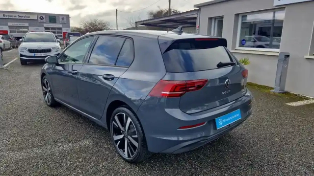 Volkswagen Golf 1.5 ehybrid 204 dsg6 — photo 3
