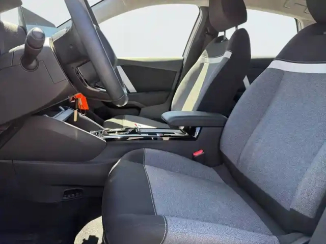 Citroën C4 e- 136 ch autonomie standard  automatique — photo 11