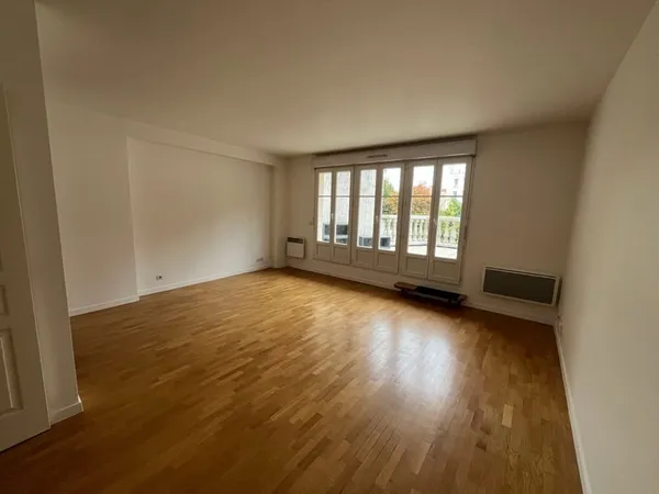 Appartement F3 67 m2 avec terrasse de 20 m2 - 92 Issy les Moulineaux (Mairie d'issy)