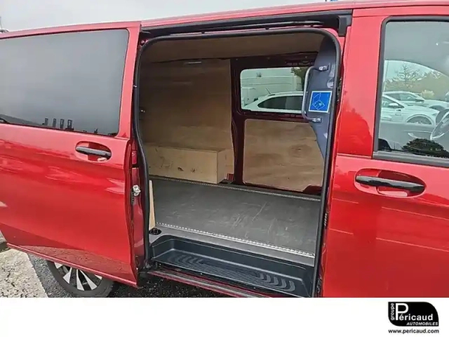 Mercedes Vito fourgon 119 cdi long bva rwd — photo 8