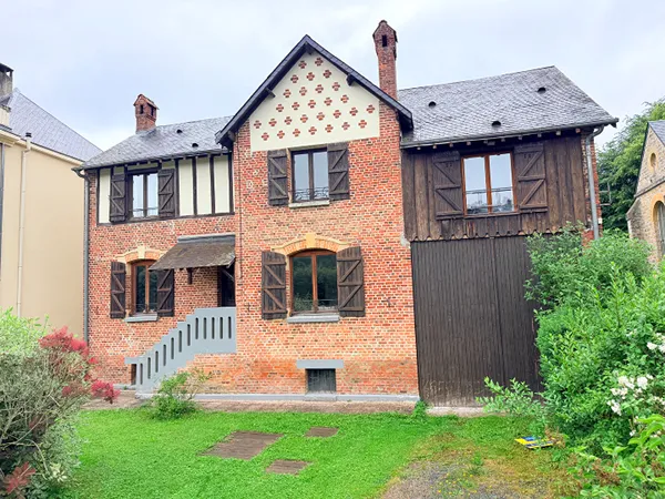 Maison 9 pièces 260 m²